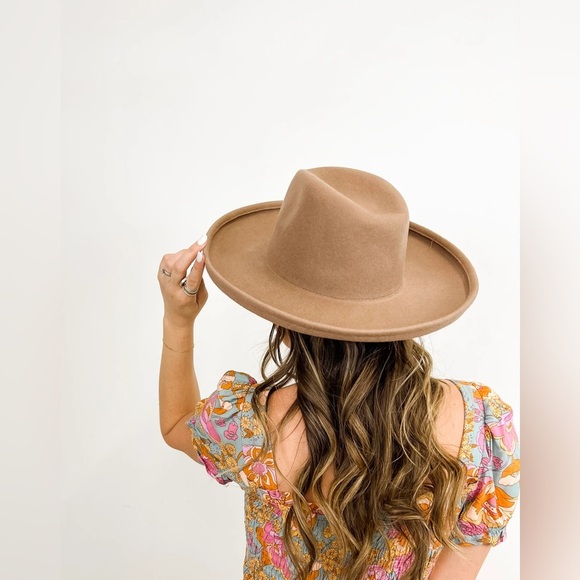 Olive & Pique Owen Pencil Brim Wool Felt Rancher Hat in Cream/Beige